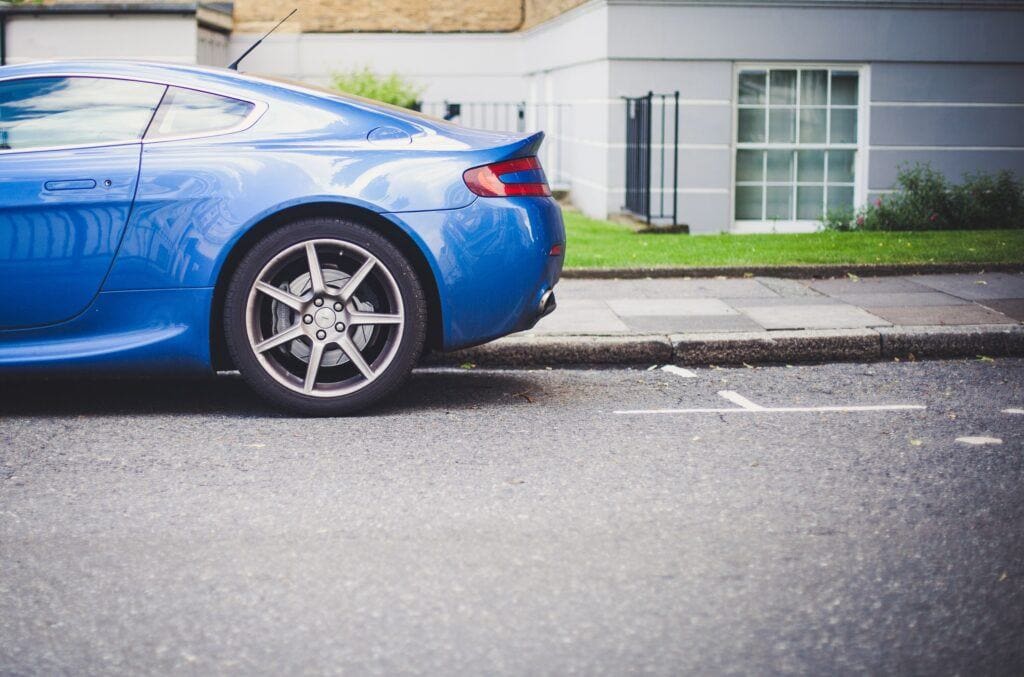 How to Parallel Park | Drivers Guide | The AA